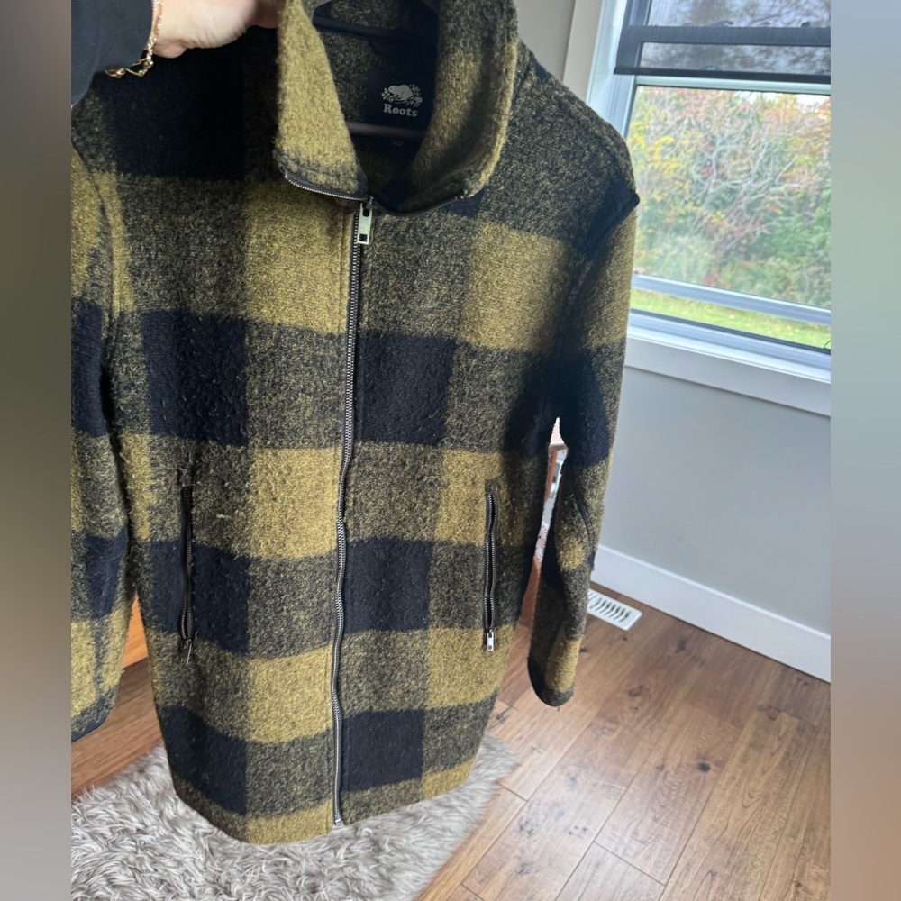 Women’s Fall Sweater/Jacket - Picture 4 of 4